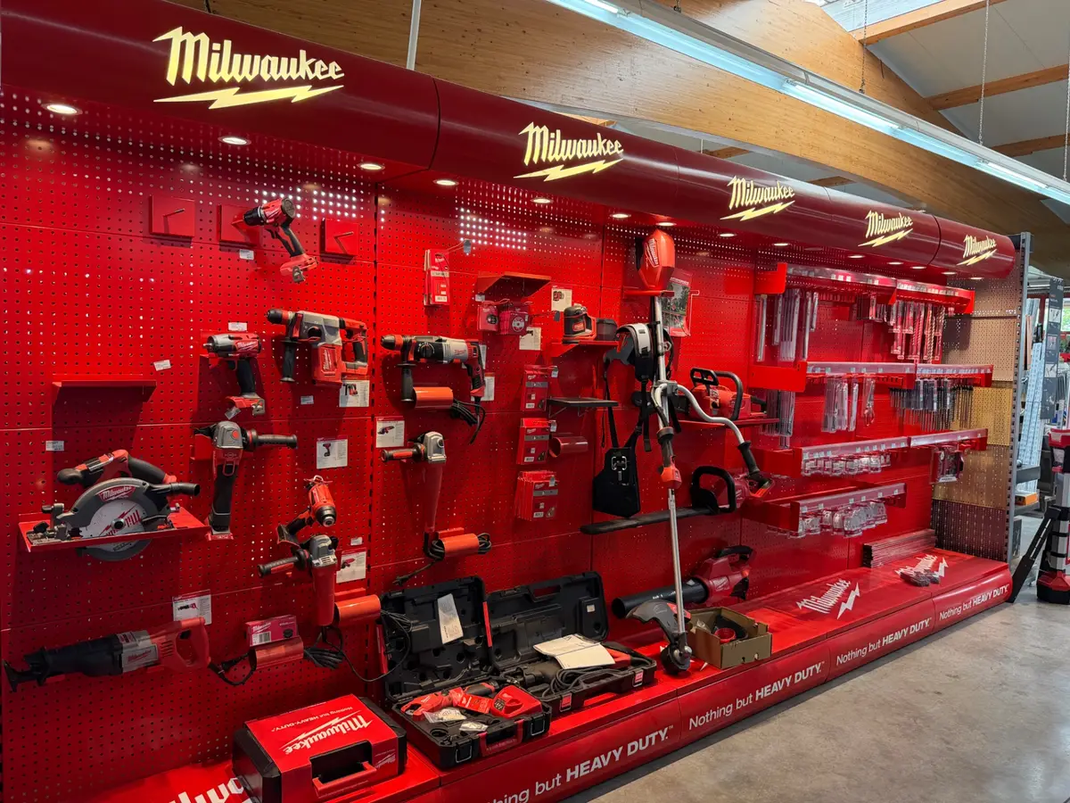 Milwaukee Markenwand im Fachmarkt Bad Hersfeld